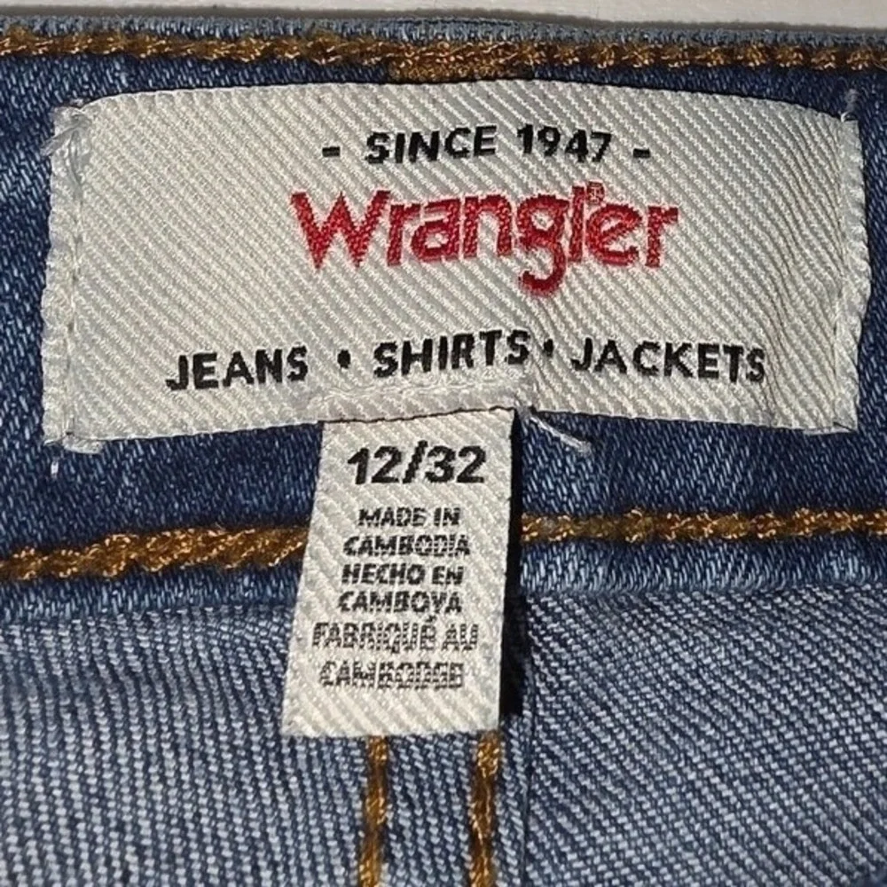 Wrangler Women's Light Wash Stretch Denim Jeans Classic Boho Y2K 5 Pocket Design